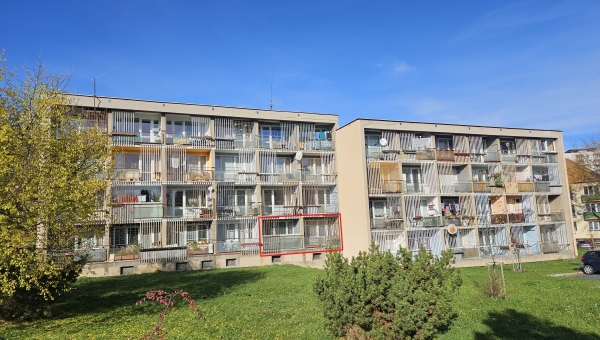 Prodej bytu v cihlovém domě o vel. 2 + 1 + 2 lodžie / 80 m2 / ul. Gen. Kholla 192, Příbram VII